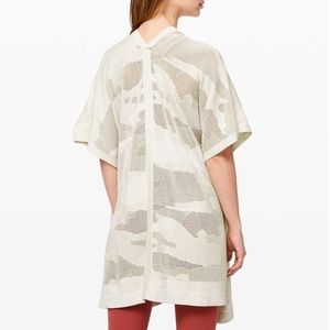 Lululemon Find Your Light Wrap
*Heathered Light Ivory